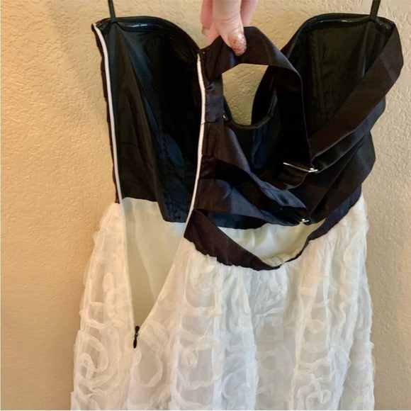 NEW Adrianna Papell Formal Gown Sz 3/4 Hailey Logan Dress Black Satin White Lace - Picture 7 of 16